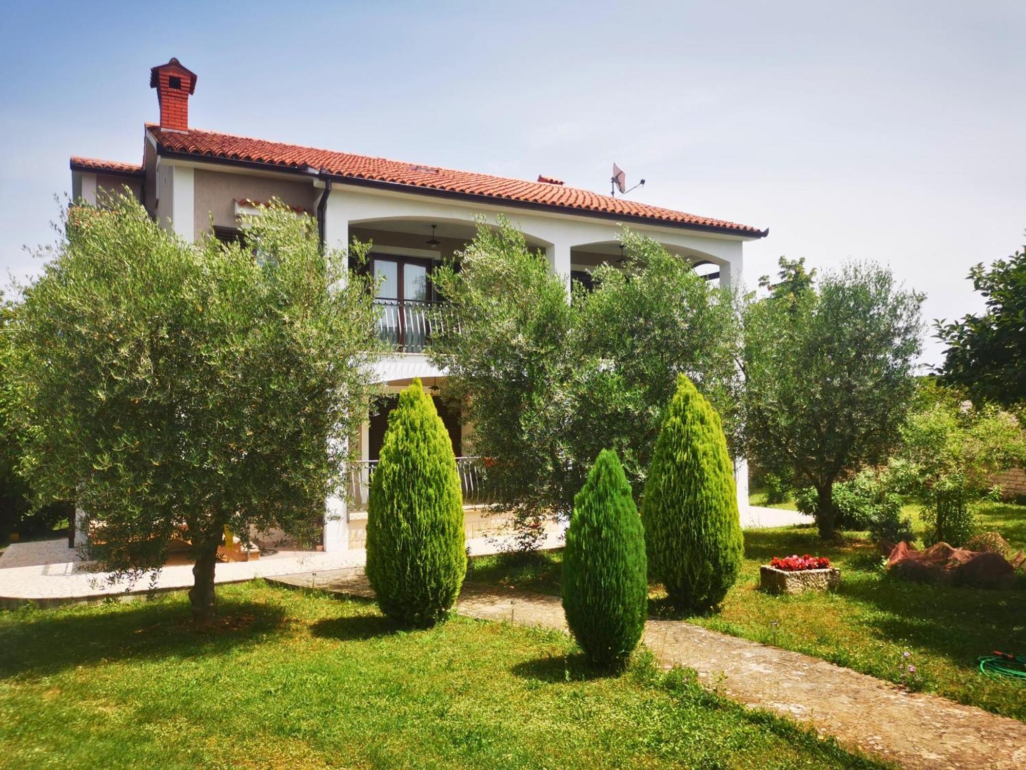 Garden Apartment Maria Vrsar Exterior foto