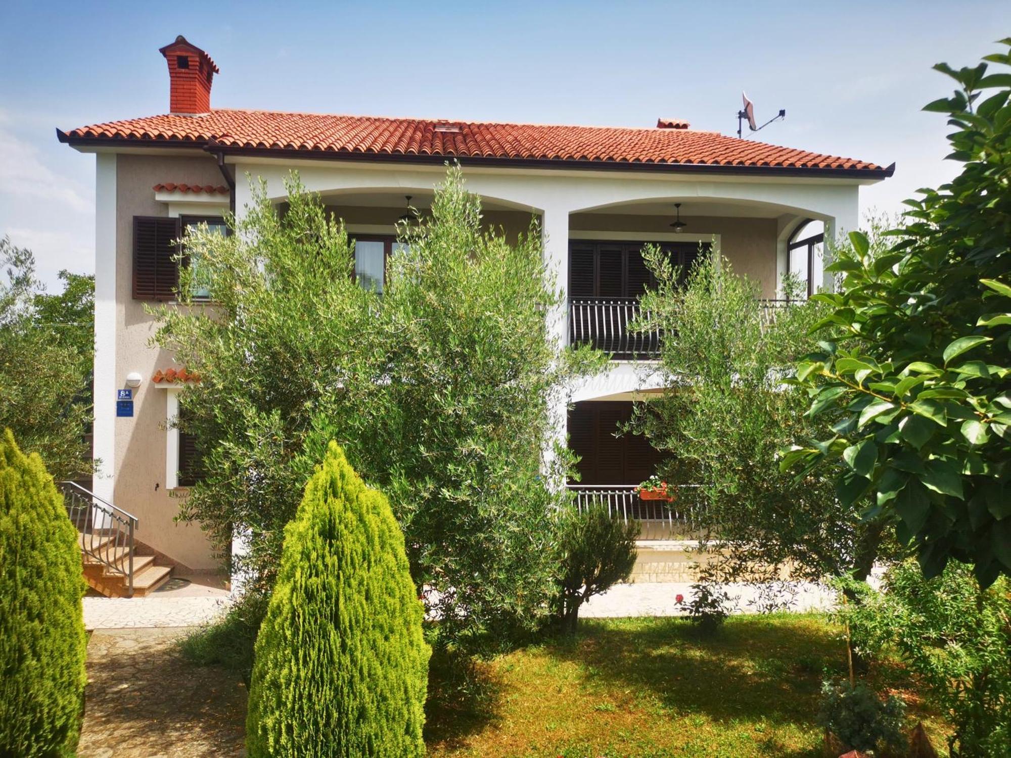 Garden Apartment Maria Vrsar Exterior foto