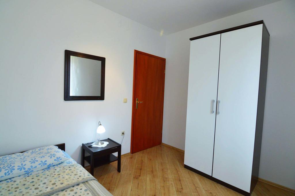 Garden Apartment Maria Vrsar Exterior foto