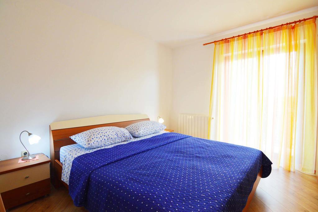 Garden Apartment Maria Vrsar Exterior foto